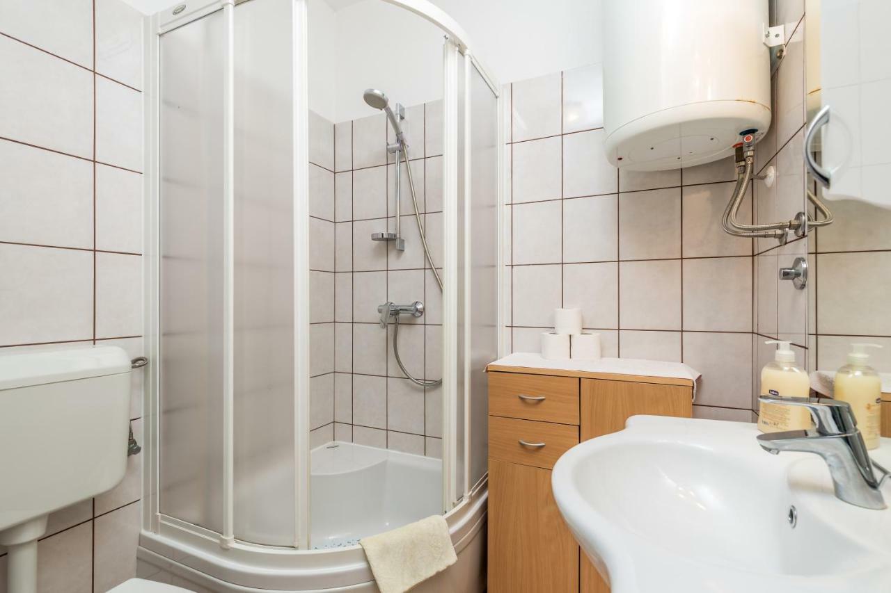 Apartmani Strott Pinezići Exterior foto
